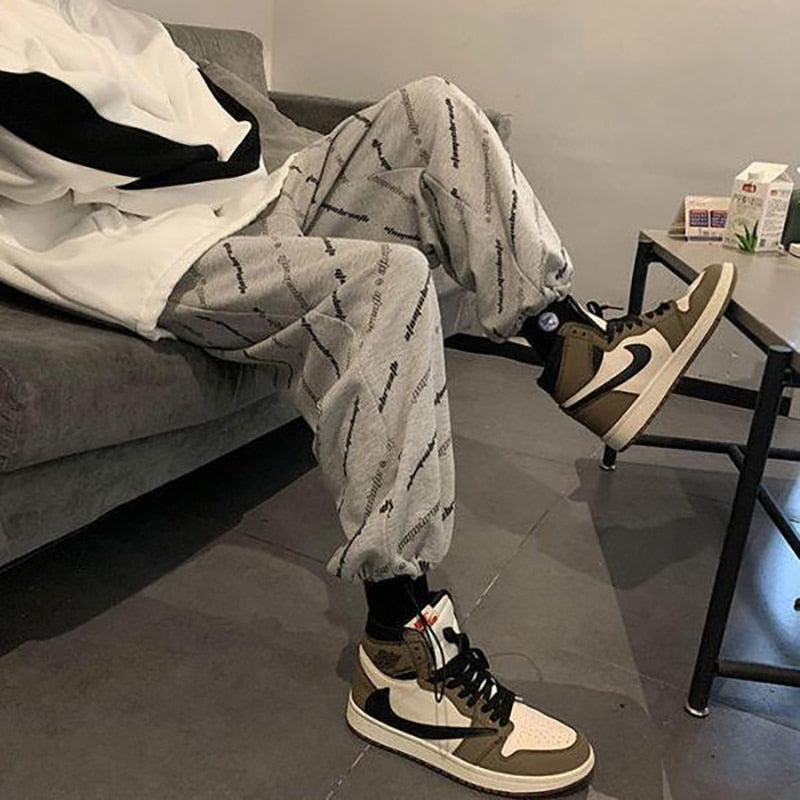 Designer Sweatpants Male Streetwear Wide leg Oversize Pants Men Casual Joggers Sport Pants Basketball Man New Y2k Clothes