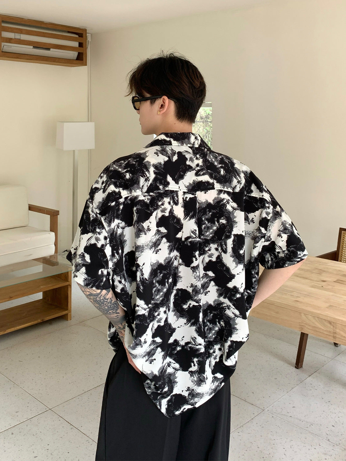 Niche tie-dye contrast color lapel shirt men's summer new loose and handsome short-sleeved drape-free hot-stamping shirt