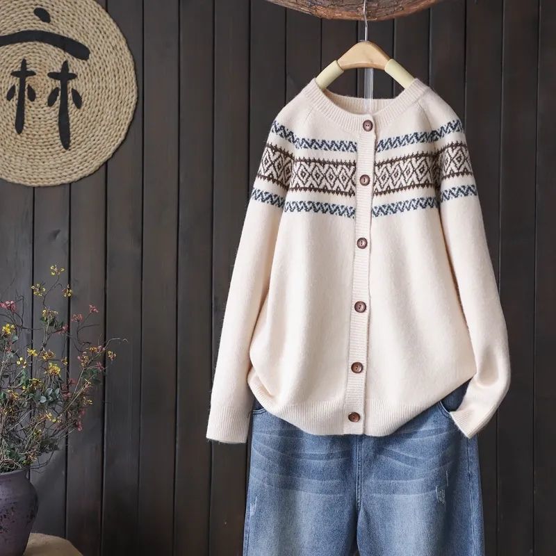 Ethnic style round neck knitted cardigan jacquard knitted sweater autumn and winter new top retro loose lazy coat