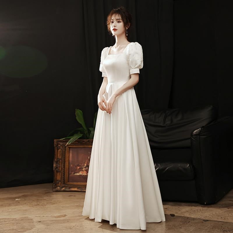 Simple satin light wedding dress new retro Hepburn style bride Mori travel photo go out yarn super fairy