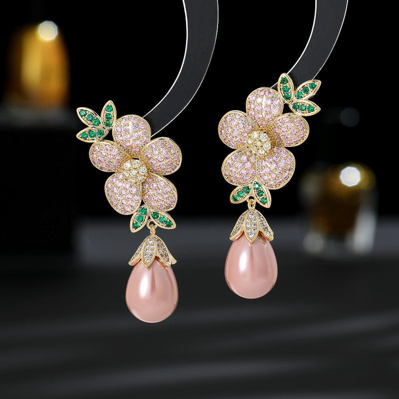2025 Exaggerated atmosphere, water droplets, pearl flower earrings, retro elegance temperament, court style, advanced sense, heavy industry earrings wholesale