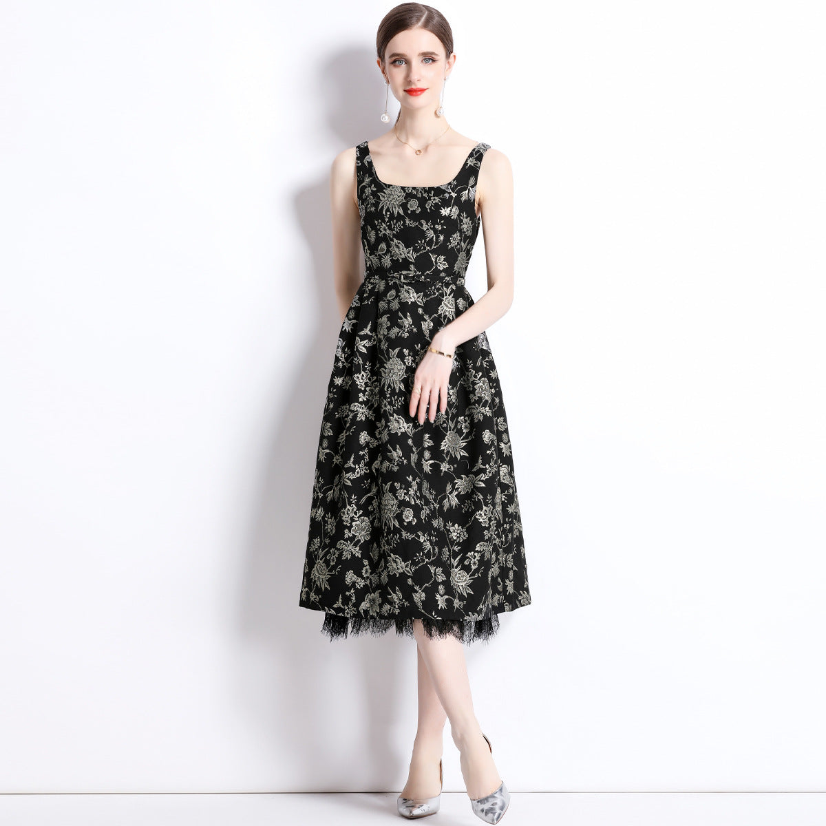 Summer court style celebrity temperament black gold rose embroidered gold silk heavy industry jacquard long waist and thin dress