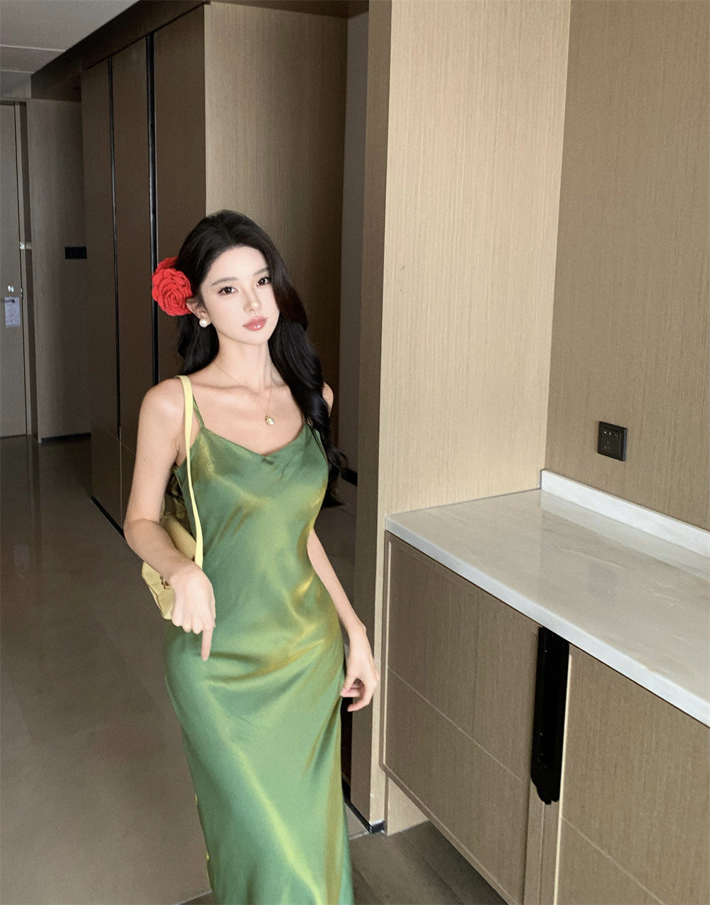 2025 vacation style fish tail hip dress women's summer pendant feeling slim suspender skirt temperament banquet dress skirt