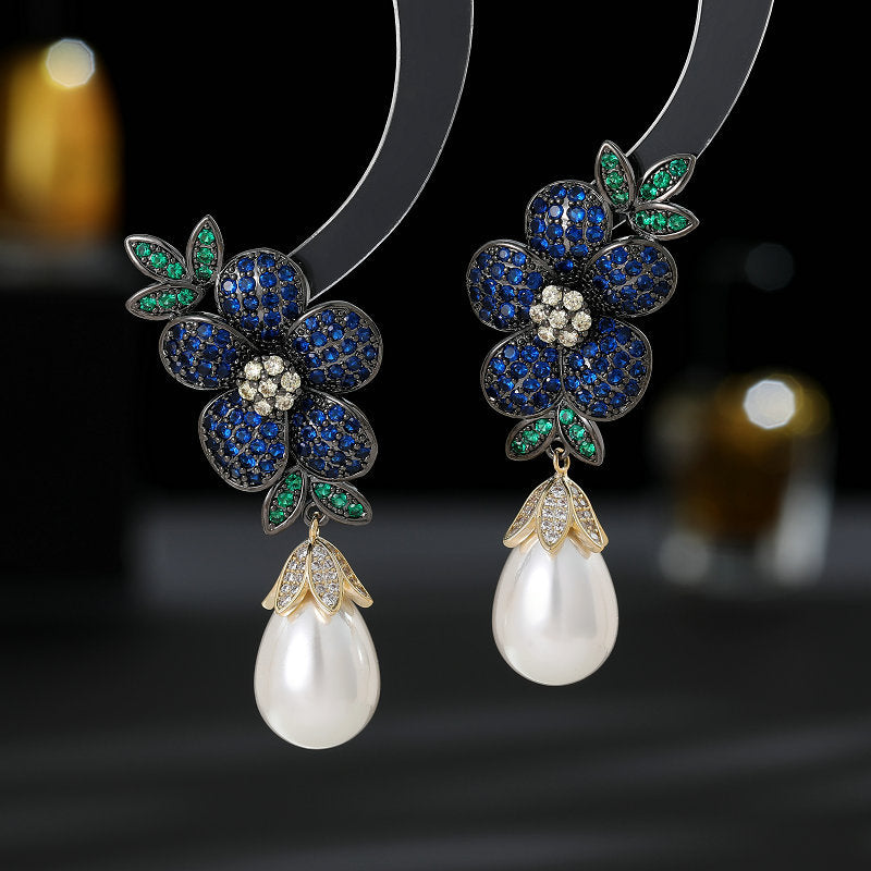 2025 Exaggerated atmosphere, water droplets, pearl flower earrings, retro elegance temperament, court style, advanced sense, heavy industry earrings wholesale