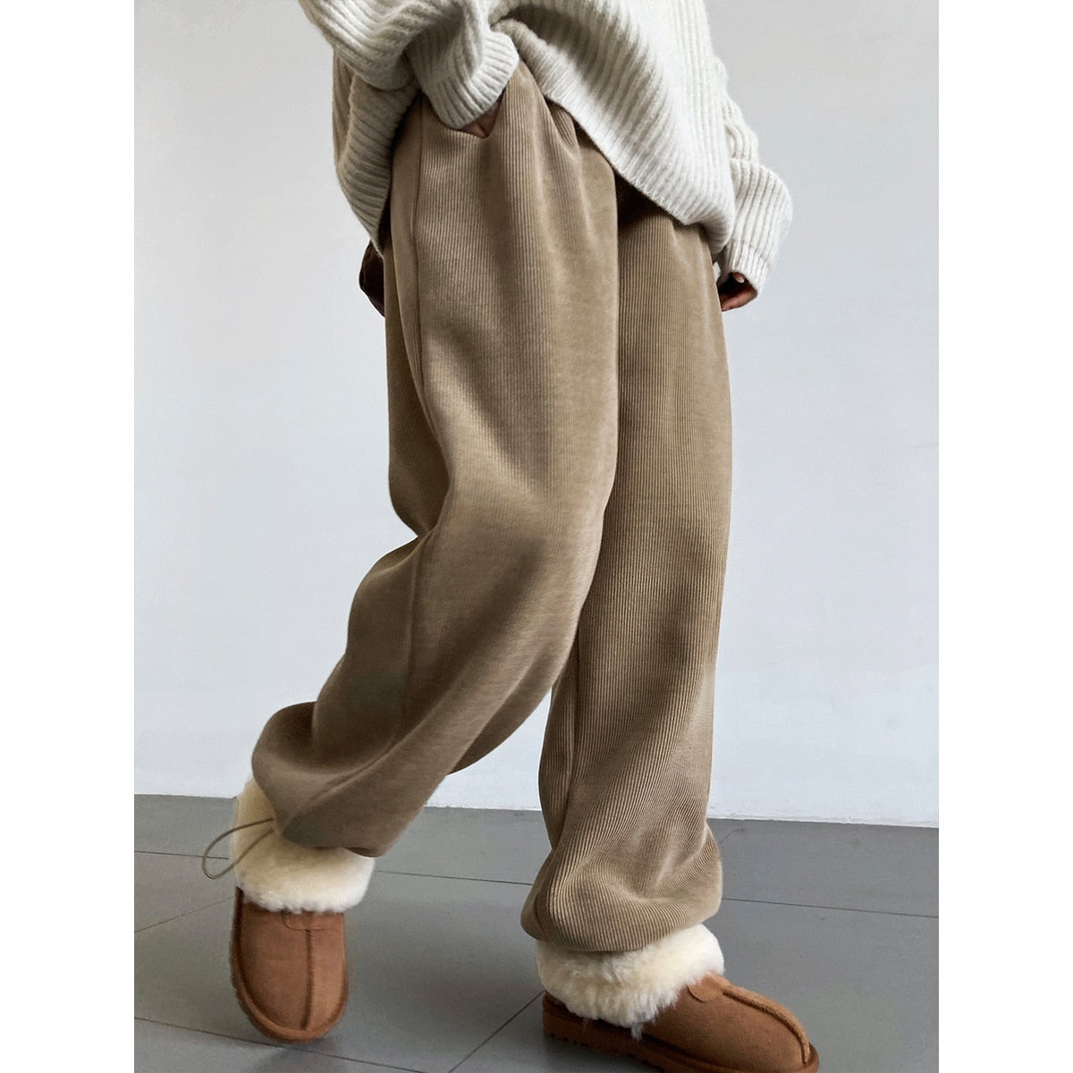 Winter Casual Thick Pants Stretch High Waist Warm Fleece Ladies Pants Female Trousers Wide Leg Pants Weight about 830g