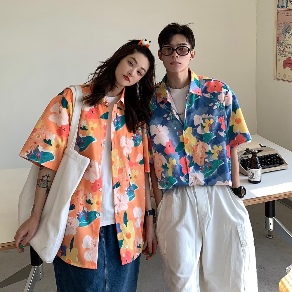Couple Japanese Shirt Harajuku Oversized Short Sleeve Shirt for Men Women Hawaiian Print Flower Shirt Geometric Streetwear