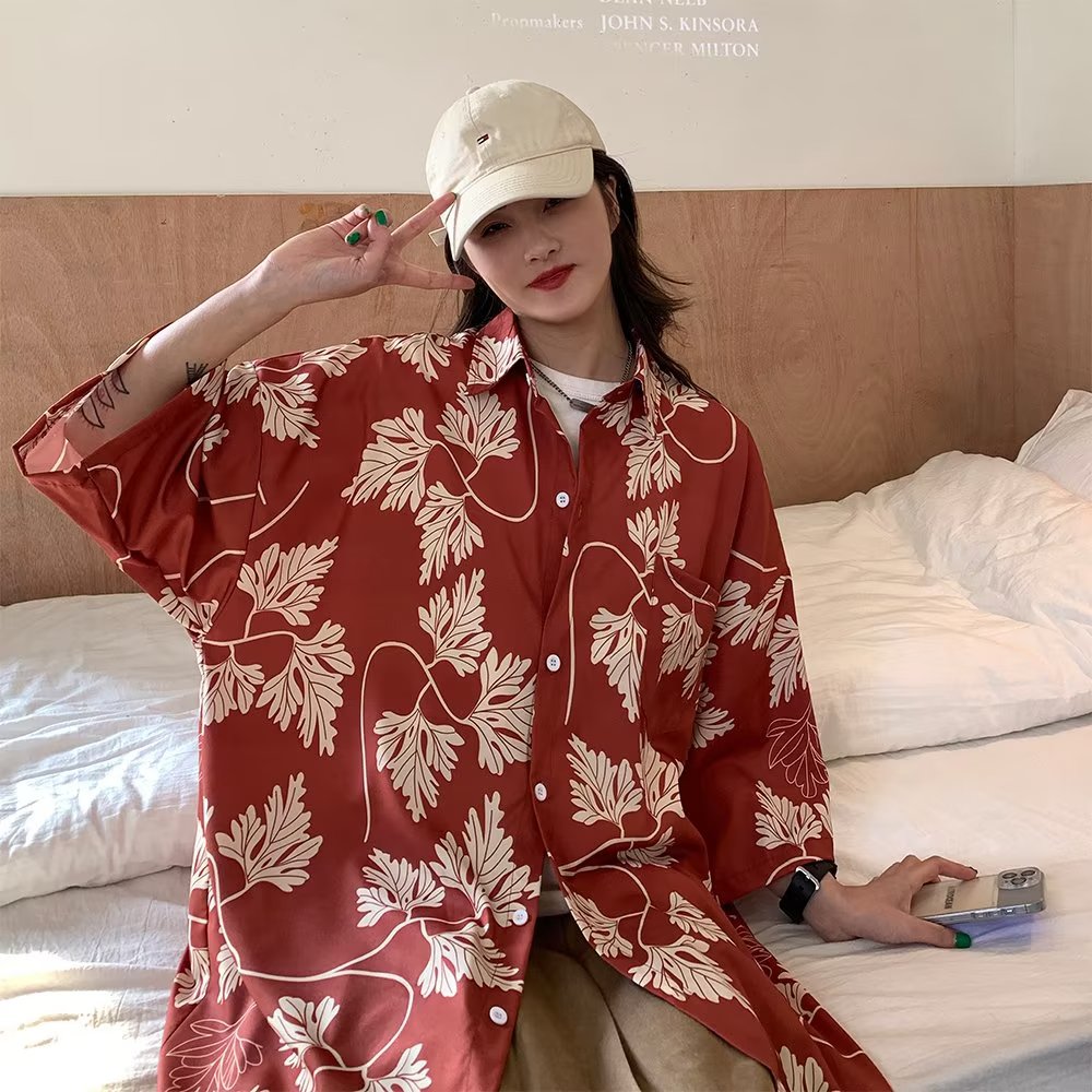 Couple Japanese Shirt Harajuku Oversized Short Sleeve Shirt for Men Women Hawaiian Print Flower Shirt Geometric Streetwear
