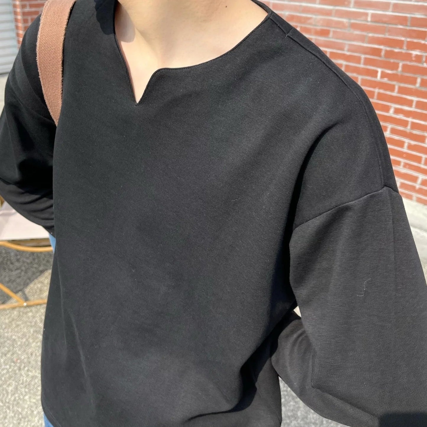 Autumn 100% Cotton V-neck Long Sleeve T-shirts Men Ins Korean Casual Solid Color Tops High-end Design Loose Bottoming Shirt Men