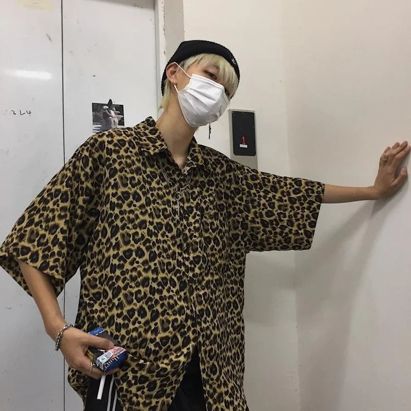 Korean Fashion Street Retro Leopard Shirts for Men Casual All-match Loose Hawaiian Print Lapel Short Sleeve Shirt Men and Women