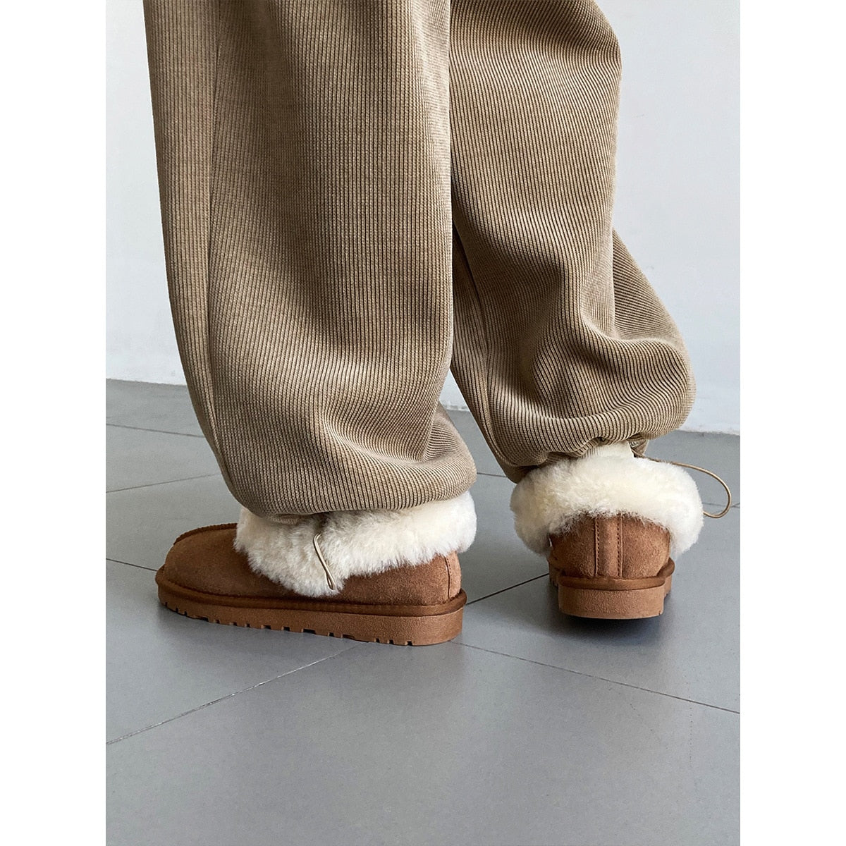 Winter Casual Thick Pants Stretch High Waist Warm Fleece Ladies Pants Female Trousers Wide Leg Pants Weight about 830g