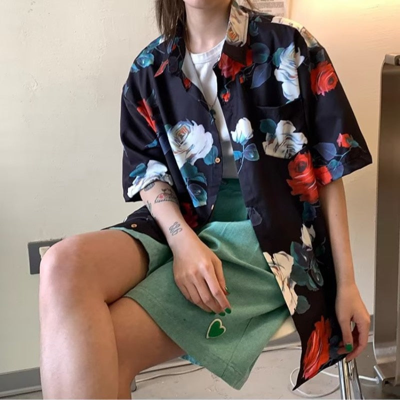Couple Japanese Shirt Harajuku Oversized Short Sleeve Shirt for Men Women Hawaiian Print Flower Shirt Geometric Streetwear