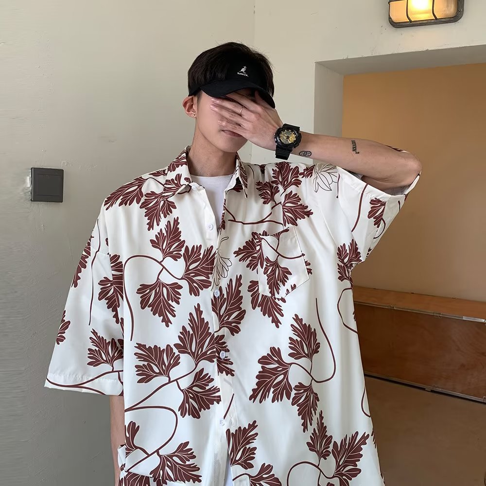 Couple Japanese Shirt Harajuku Oversized Short Sleeve Shirt for Men Women Hawaiian Print Flower Shirt Geometric Streetwear