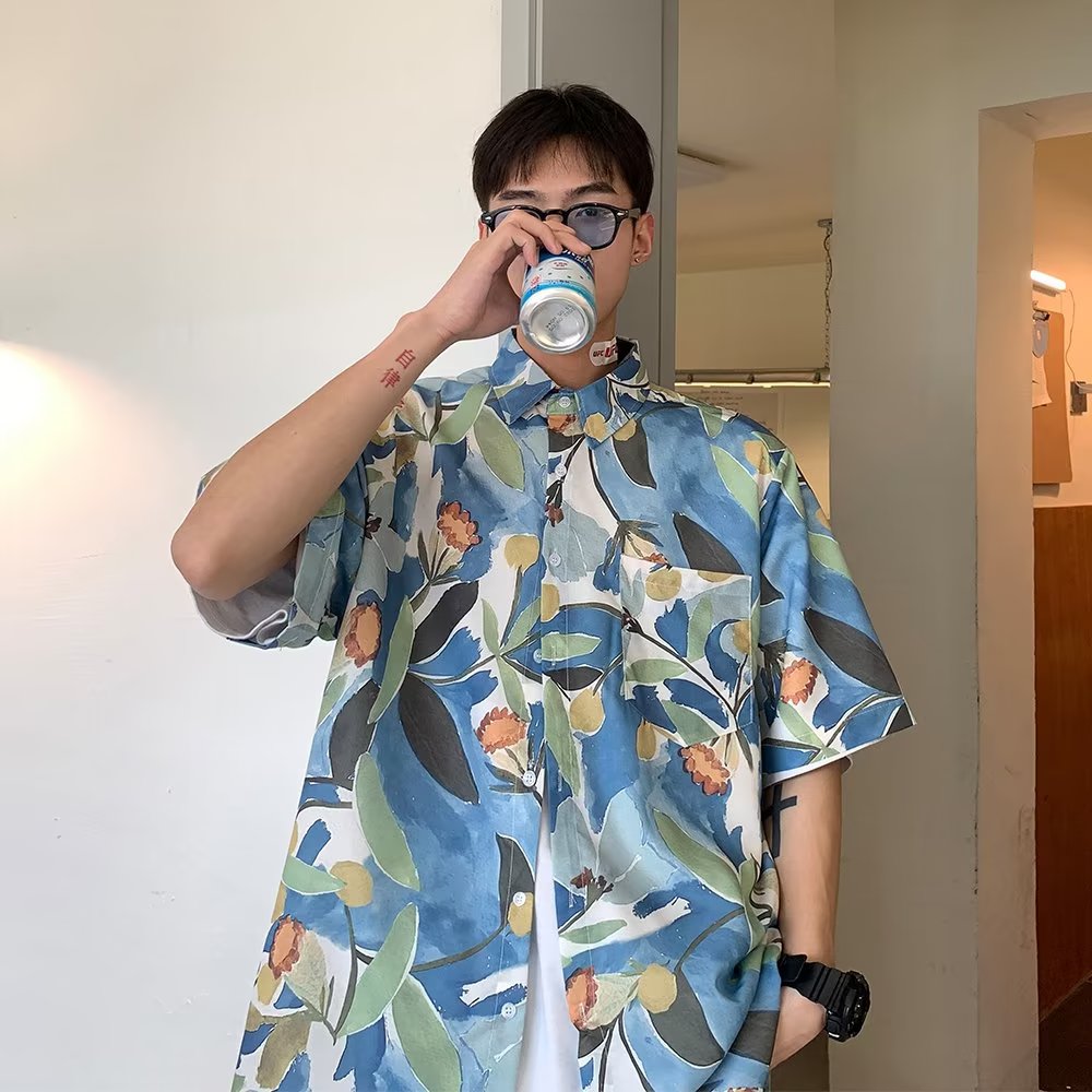 Couple Japanese Shirt Harajuku Oversized Short Sleeve Shirt for Men Women Hawaiian Print Flower Shirt Geometric Streetwear