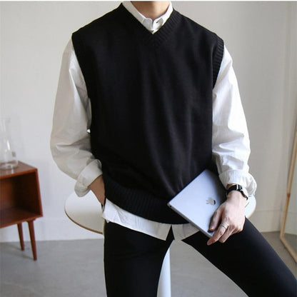 New Fall Sleeveless Mens Sweater Vest Loose Solid Color Simple V Neck Sweater Men Korean Style Harajuku Trend Pullover Vest