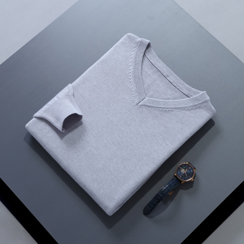 Man Pullovers Winter New Fashion Vneck Sweater Hot Sale Wool Knitted Jumpers Male Woolen Clothes Standard Tops