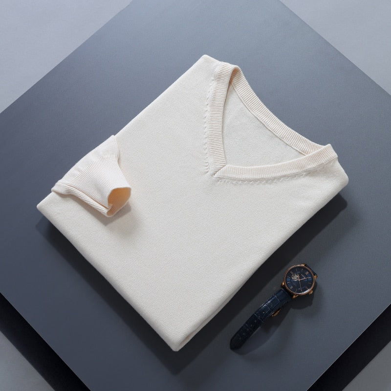 Man Pullovers Winter New Fashion Vneck Sweater Hot Sale Wool Knitted Jumpers Male Woolen Clothes Standard Tops