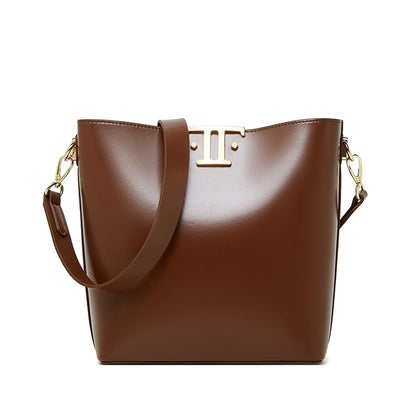 New high-end large-capacity commuter bucket bag female original niche leather underarm bag Popular style shoulder messenger bag