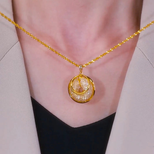 Retro  style gold safety buckle necklace fashionable hollow round collarbone chain sweet high-end neck chain