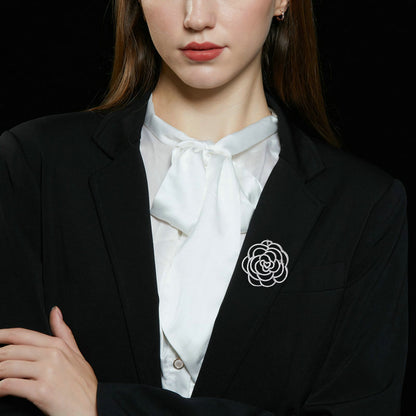2025 Winter new coat coat scarf accessories corsage niche design zircon inlaid hollow camellia brooch