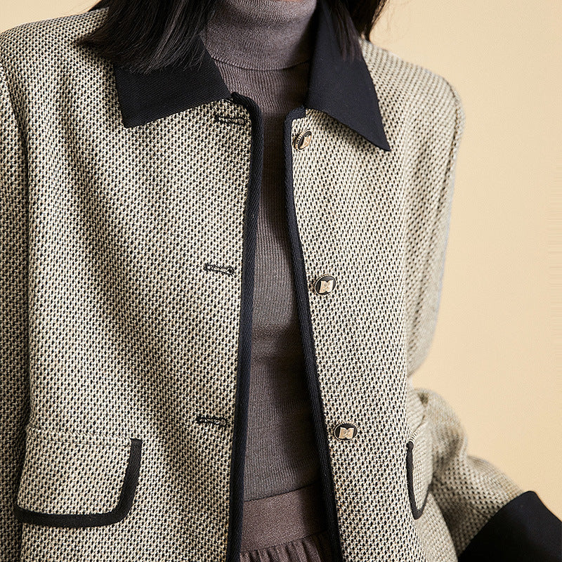 2025 Temperament wool small fragrant jacket high-end tweed lapel short jacket women's autumn commuter women's clothing spring and autumn