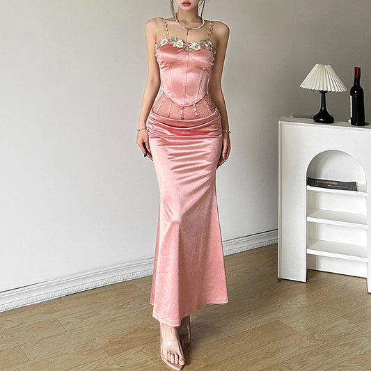 Cross-border 2025 style popular spring new women's clothing embroidered lace suspender solid color vest waist hip skirt