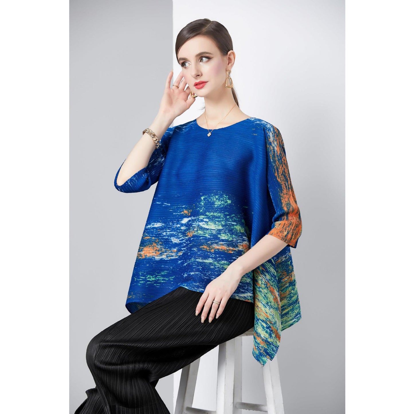 Pleated Popularan, n style, Popular style, advanced sense, loose elastic pleated printed top, seven-quarter sleeve crew neck, new summer models