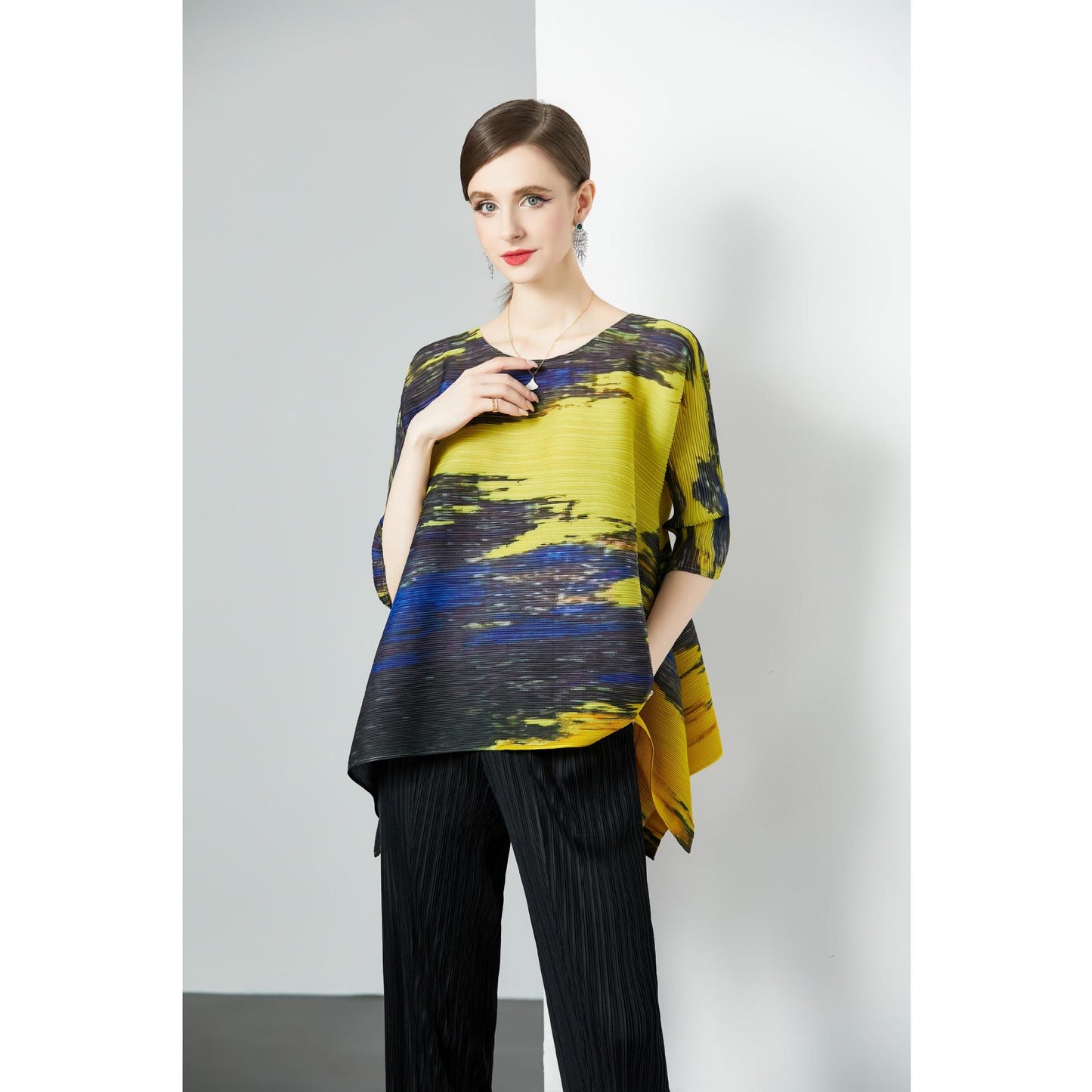 Pleated Popularan, n style, Popular style, advanced sense, loose elastic pleated printed top, seven-quarter sleeve crew neck, new summer models