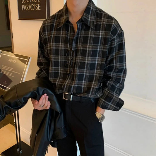 saferido Korean Plaid Shirt Men Oversized Fashion Retro Casual Shirt Men Streetwear Loose Long Sleeved Shirt Mens Black Vintage Shirts