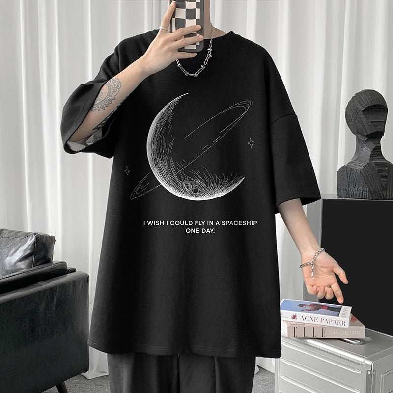 HybSkr Simple Stroke Moon Graphic Men Tshirt Oversize Letter Print Short Sleeve T-shirt Cotton Male Streetwear Unisex Basic Tops